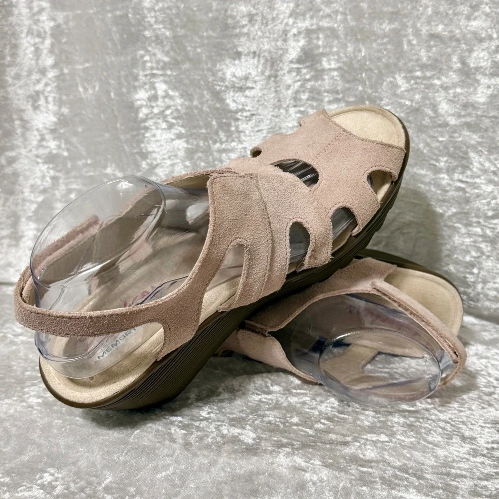 Skechers brand size